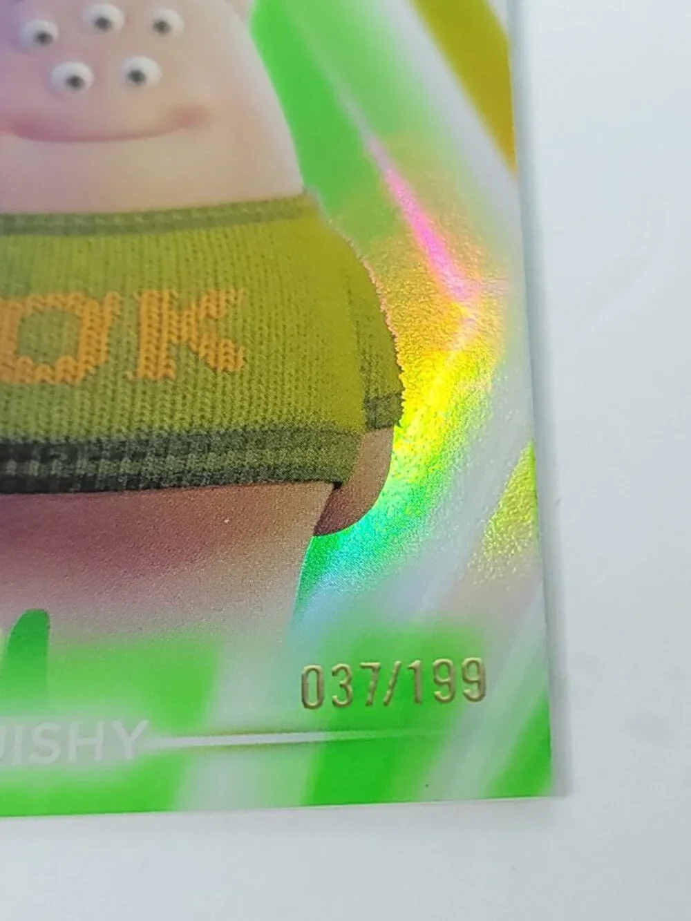 Squishy Topps 2026 Disney Neon Holo Parallel Refractor Limited 037/199 - Picture 2 of 4